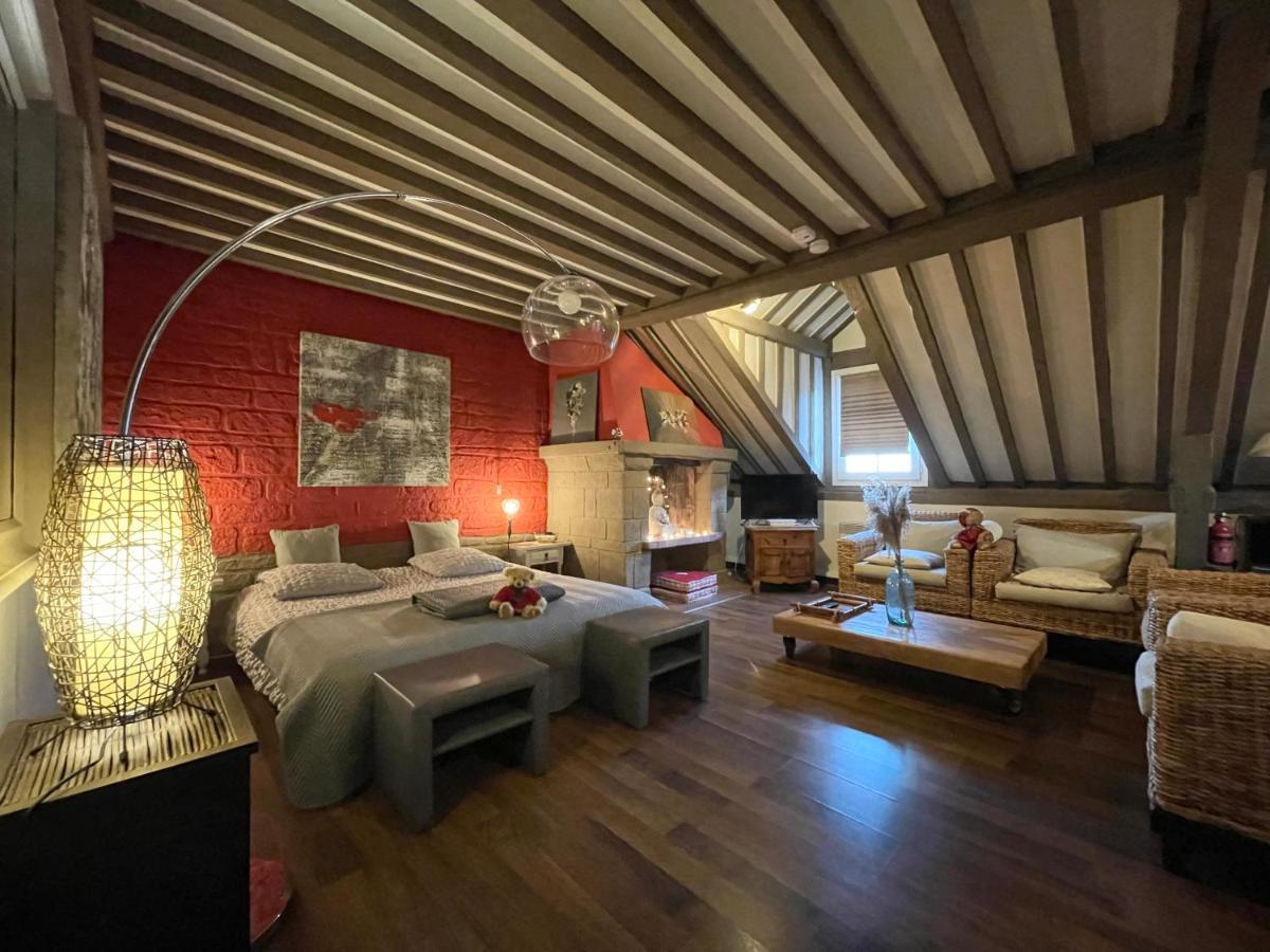Au Coeur De Sainte Catherine Honfleur Buitenkant foto