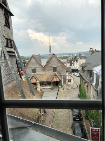 Au Coeur De Sainte Catherine Honfleur Buitenkant foto